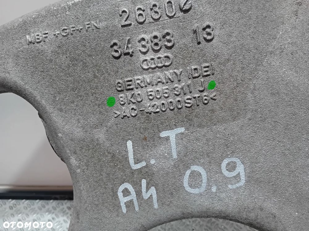 wahacz dolny lewy tył Audi A4 B8 8K0505311J 2009 - 2