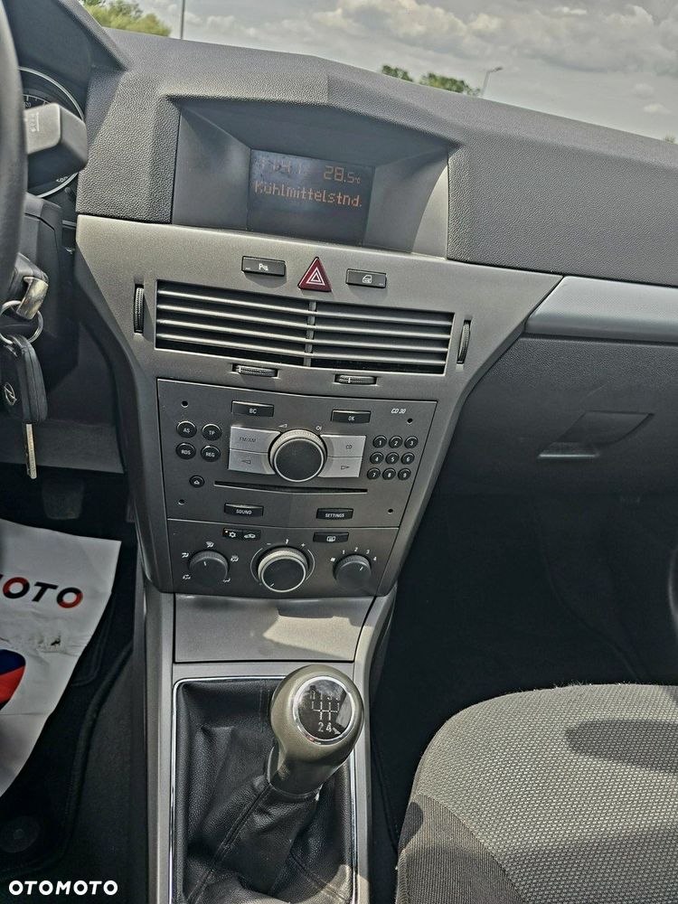 Opel Astra 1.8 Caravan Edition - 31