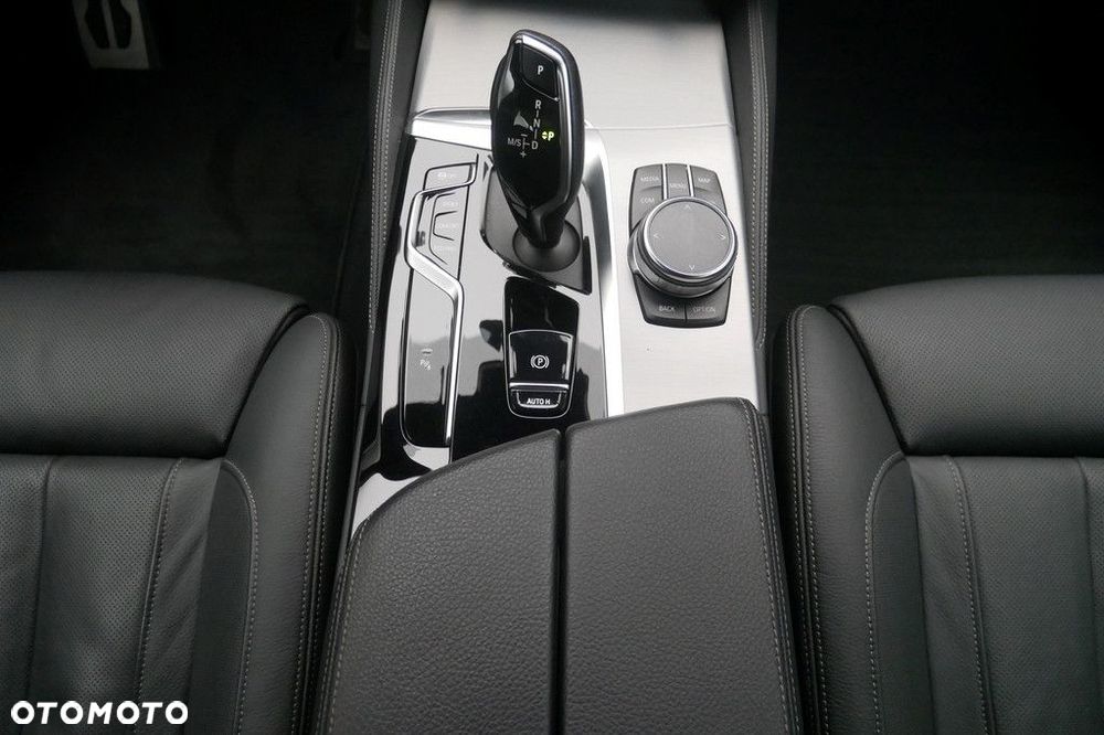 BMW Seria 5 - 11