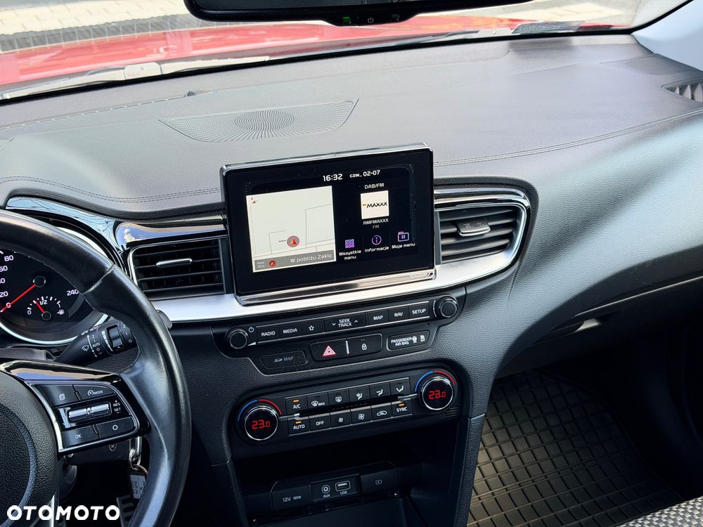 Kia Ceed 1.4 T-GDI L Business Line - 17