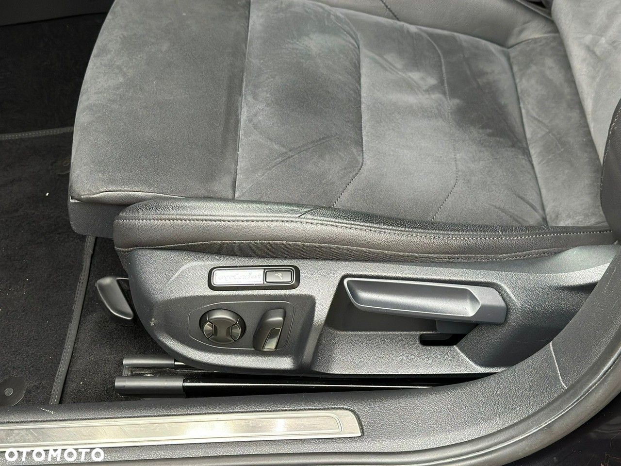 Volkswagen Arteon 2.0 TDI SCR DSG Elegance - 22