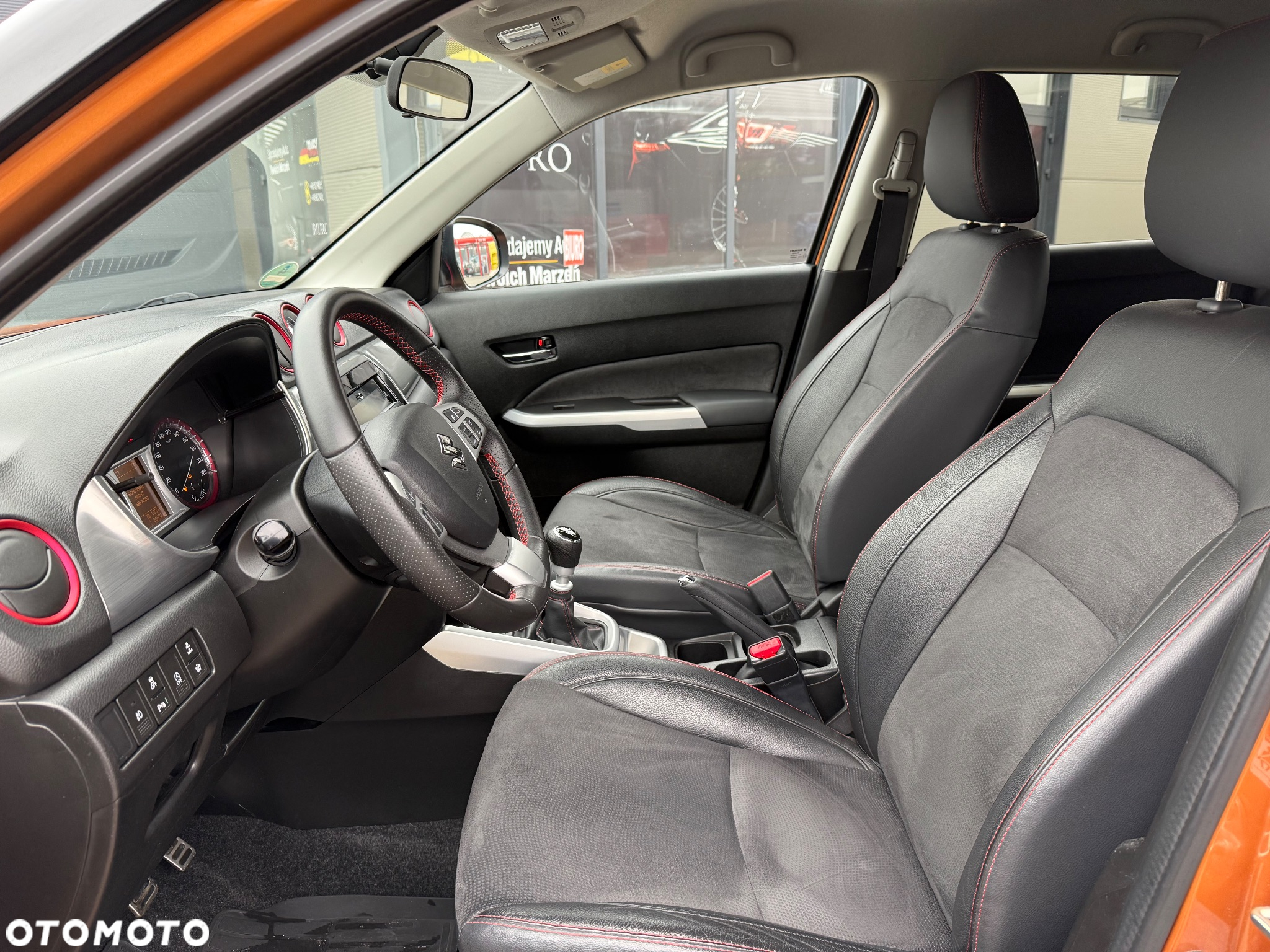 Suzuki Vitara 1.4 Boosterjet Premium 2WD - 17
