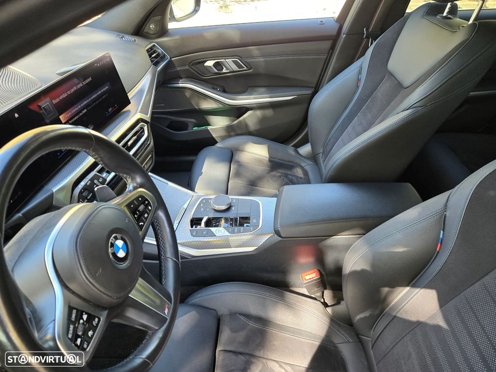 BMW 320 d Pack Desportivo M Pro Auto - 11