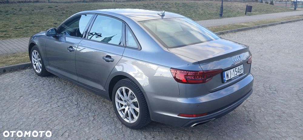 Audi A4 Limousine - 3