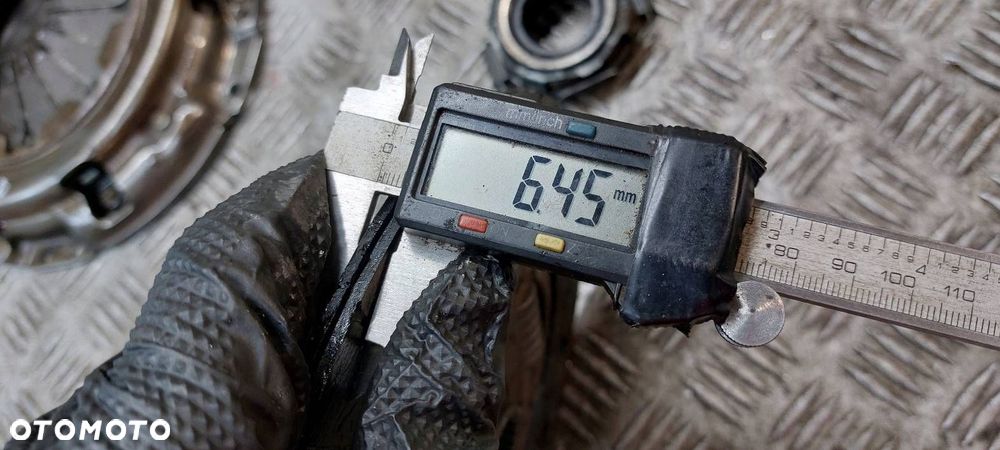 SPRZĘGŁO TARCZA + DOCISK TOYOTA AVENSIS T25 1.8 16V - 4