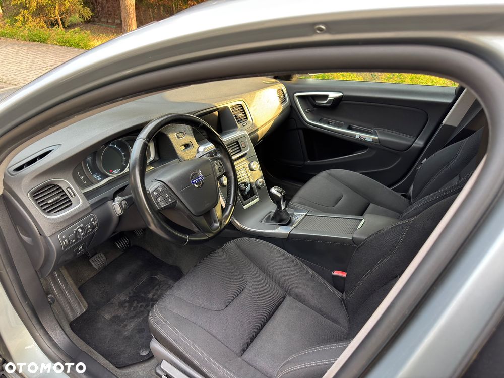 Volvo V60 D4 Drive-E Kinetic - 13