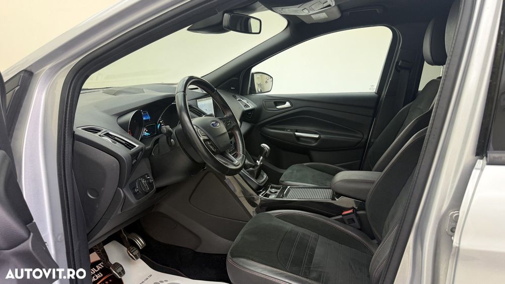 Ford Kuga 1.5 EcoBoost 2WD Titanium - 12