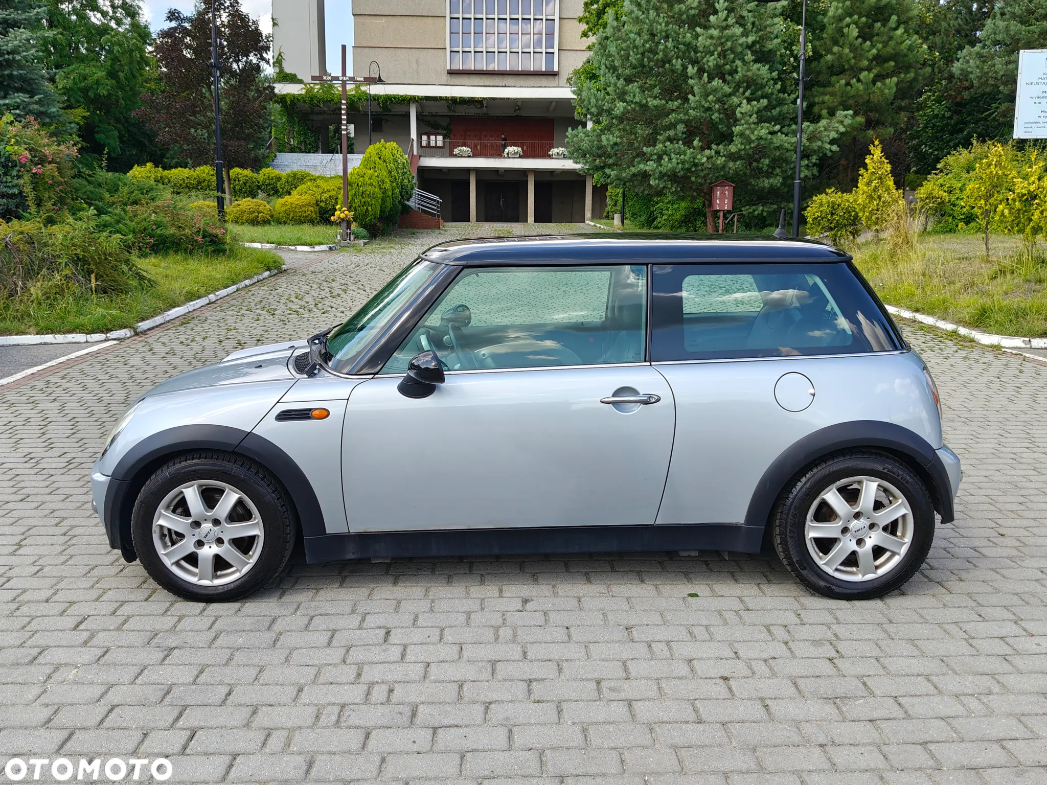 MINI Cooper Standard - 4