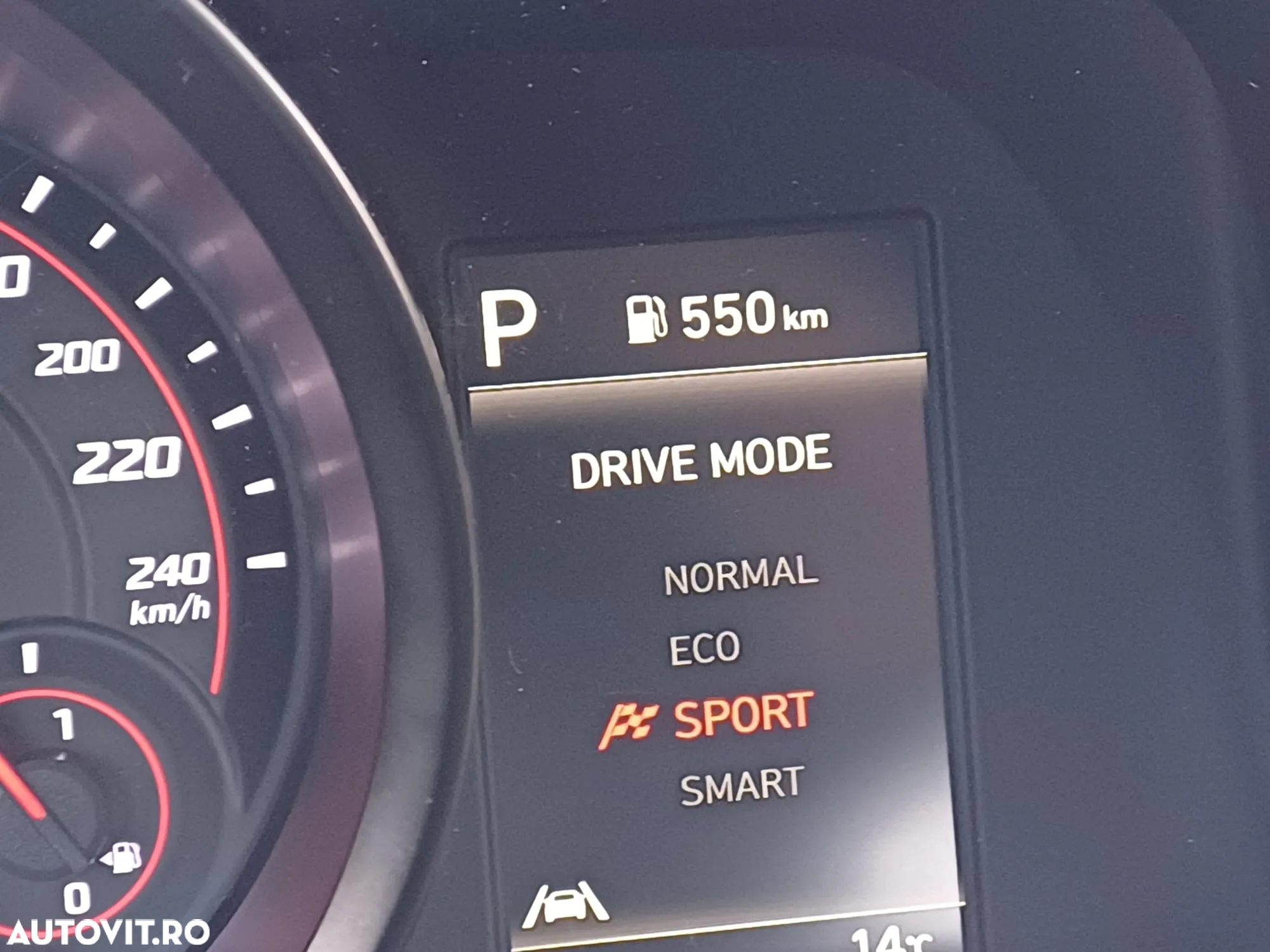Hyundai Elantra 1.6 l 123 CP CVT Comfort - 16