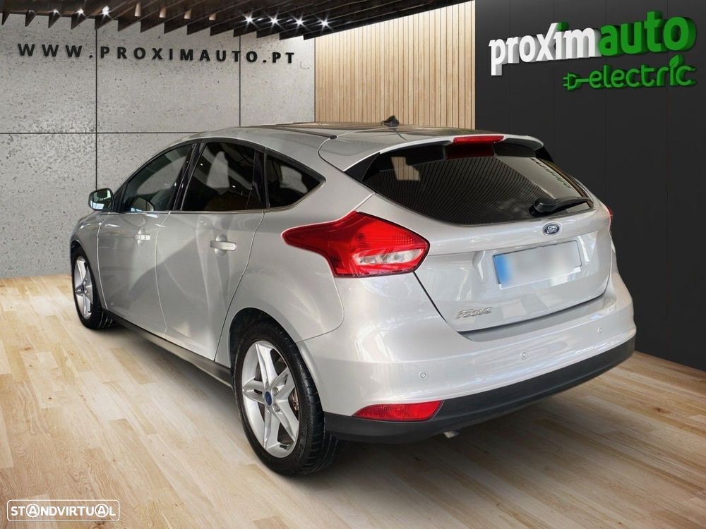 Ford Focus 1.5 TDCi DPF S&S Business - 10