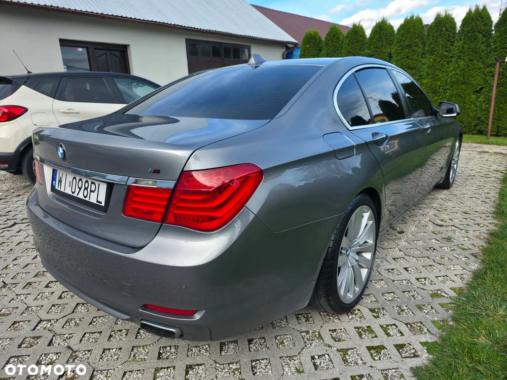 BMW Seria 7 740i - 9