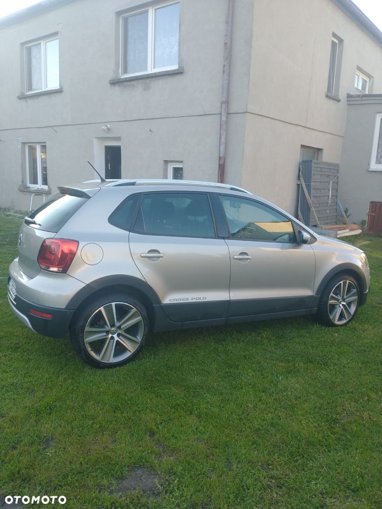 Volkswagen Polo 1.6 TDI Cross - 4
