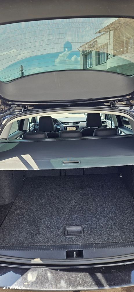 Skoda Octavia 1.6 TDI DSG Style - 16