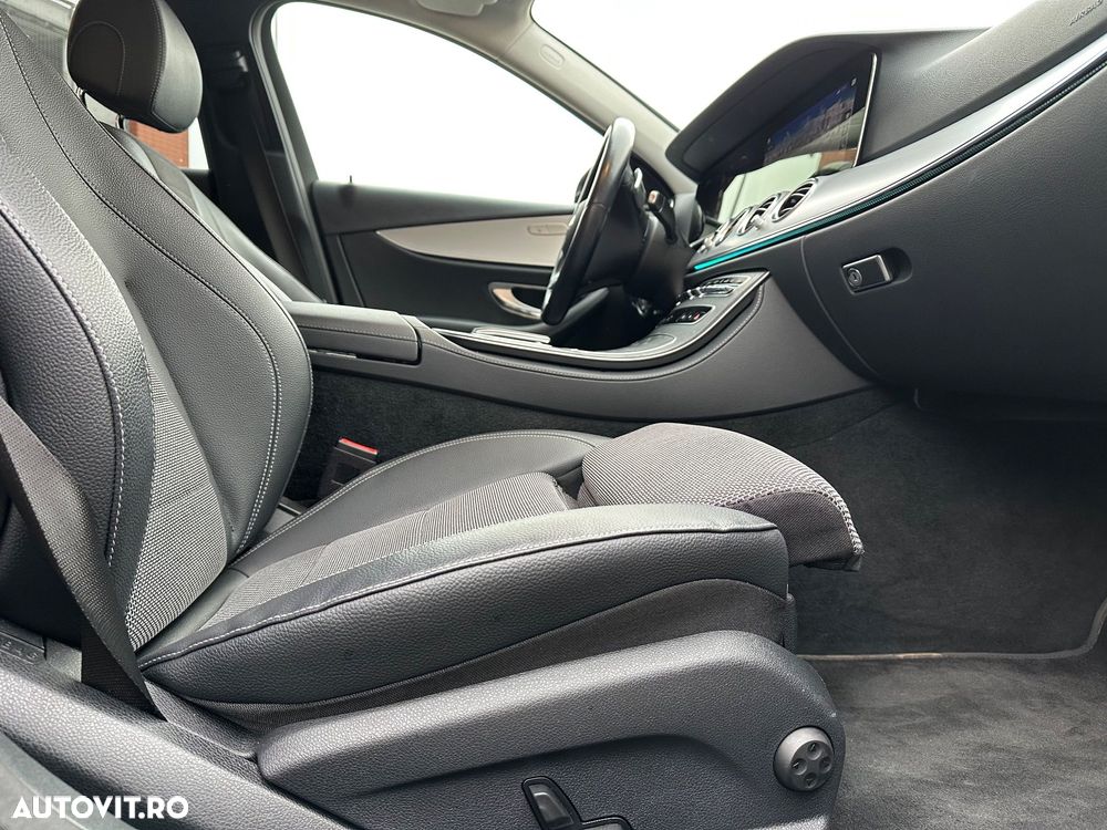 Mercedes-Benz E 300 de 4Matic T 9G-TRONIC - 9
