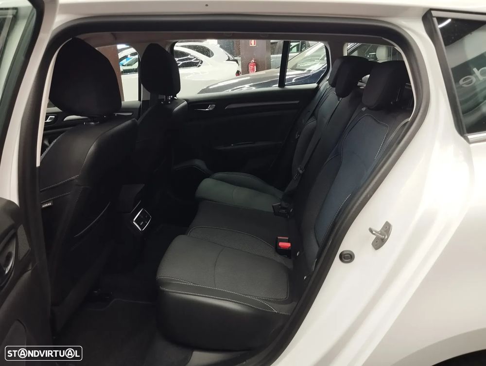 Renault Mégane Sport Tourer 1.6 E-Tech Plug-In Limited - 12