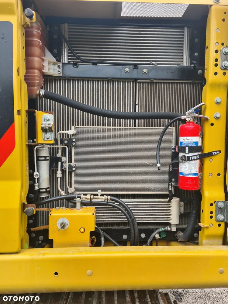 Caterpillar 320  07A Japan - 13