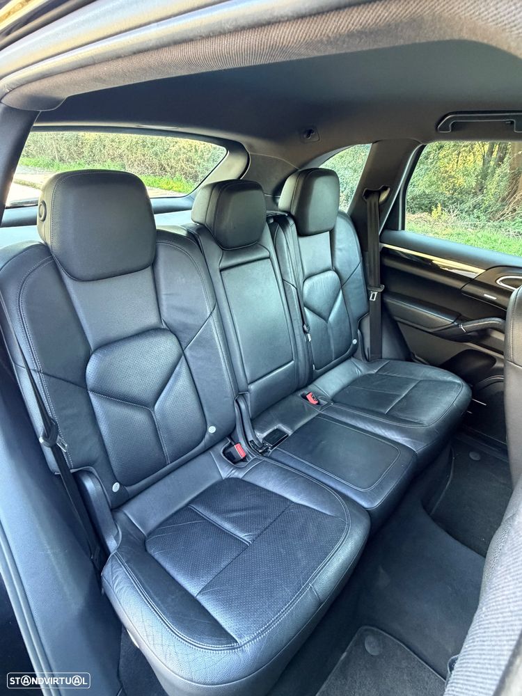 Porsche Cayenne 3.0 V6 - 12
