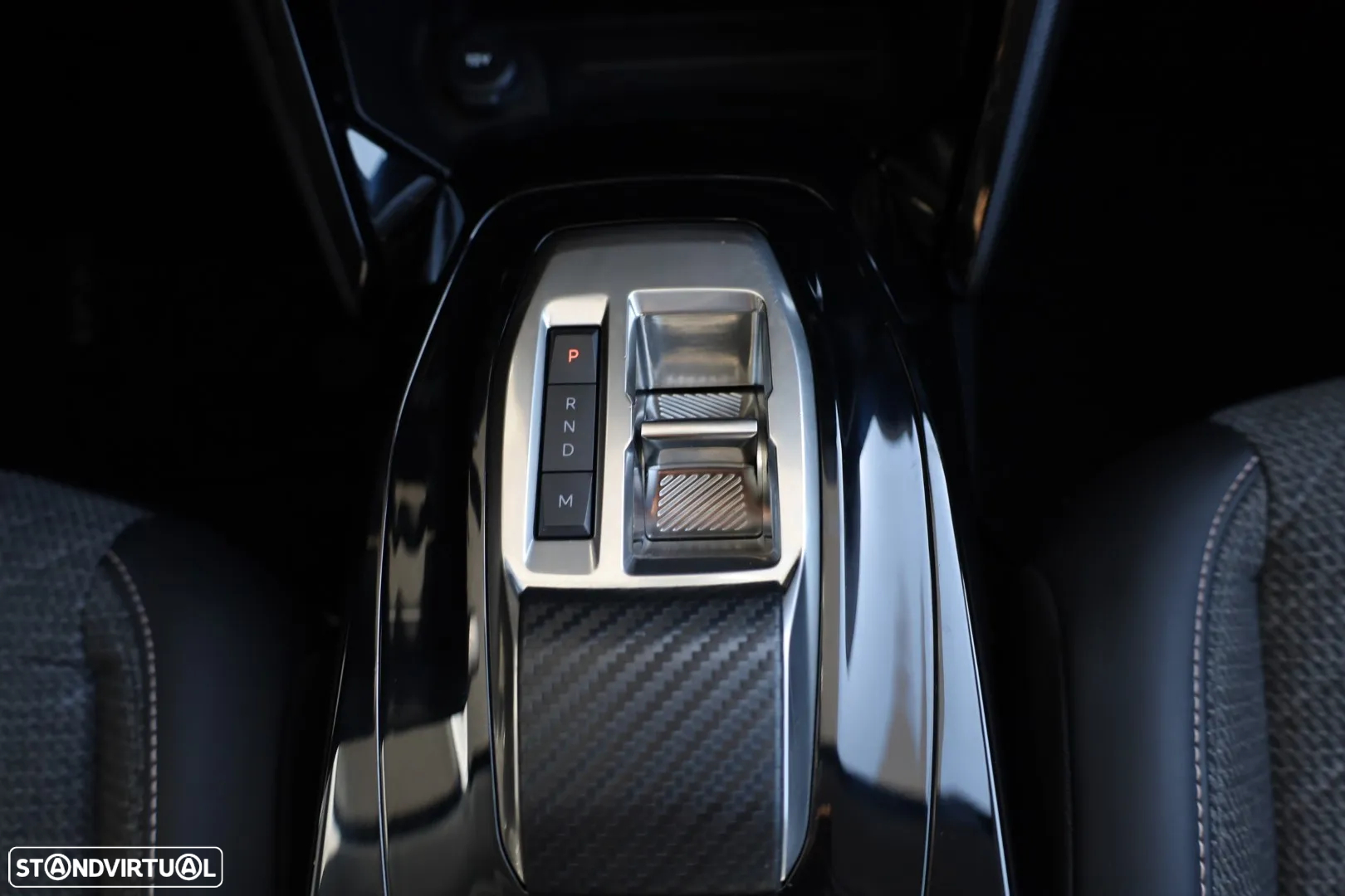 Peugeot 208 1.2 Hybrid Allure e-DCS6 - 18