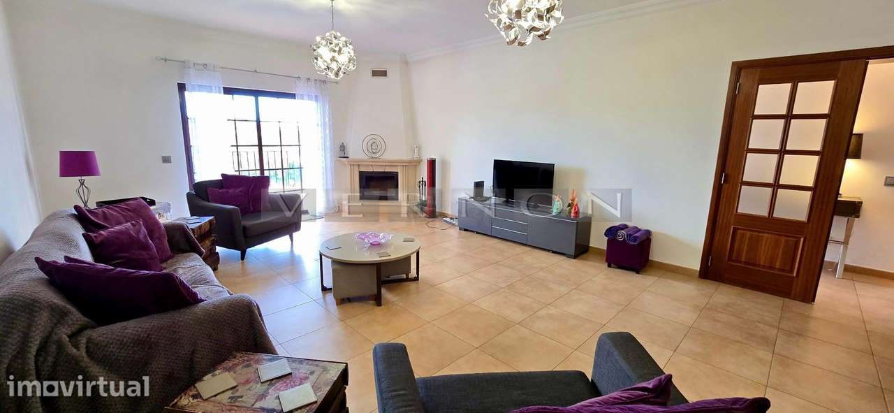 Moradia em Banda Duplex T2+2 com Piscina Privada e Garagem Dupla | Si - Grande imagem: 4/27
