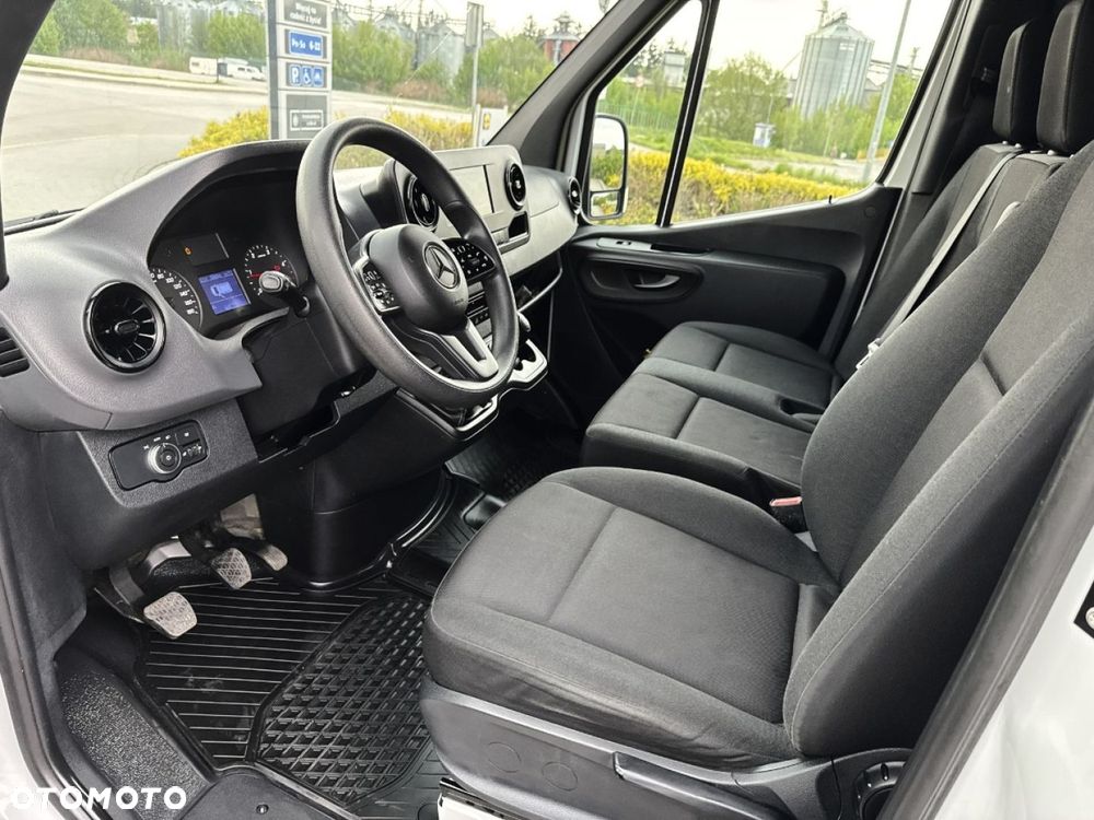 Mercedes-Benz Sprinter - 35