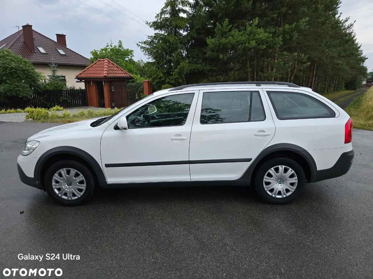 Skoda Octavia Combi 2.0 TDI DPF 4x4 Scout - 2