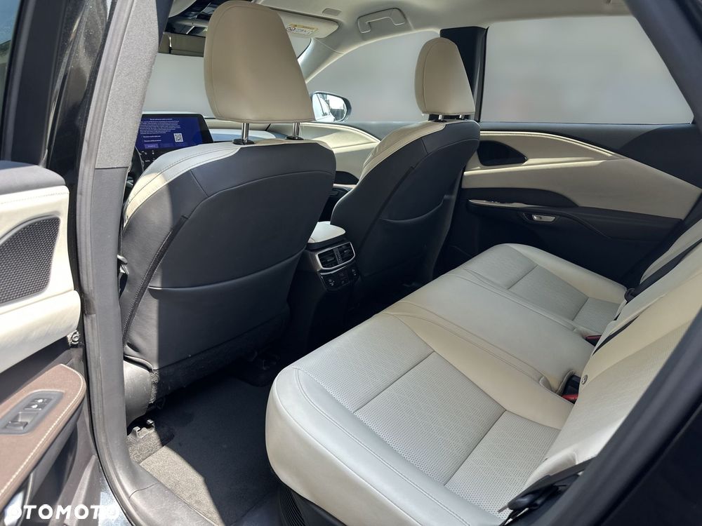 Lexus RX - 12