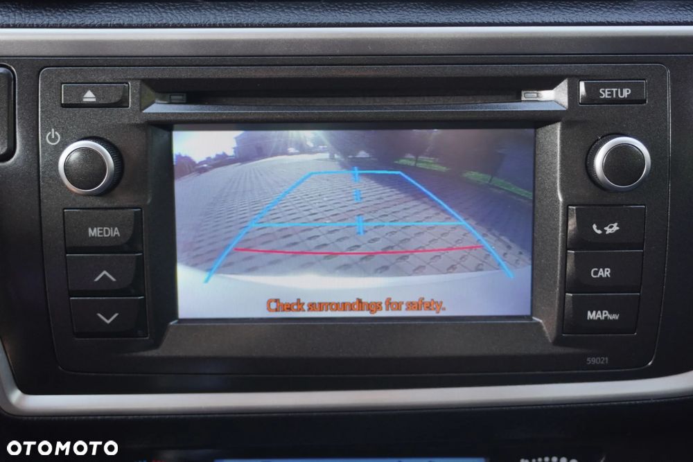 Toyota Auris 1.6 Executive - 21