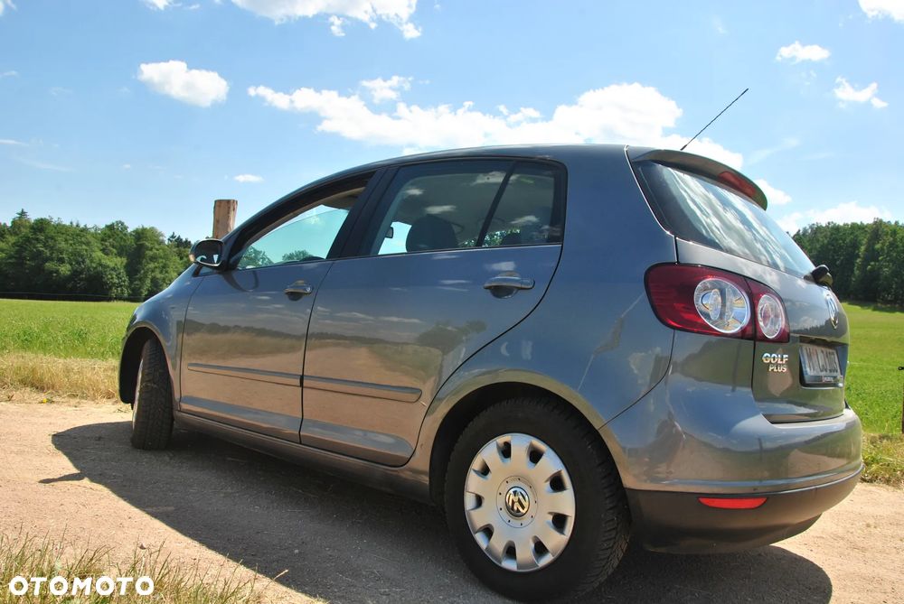 Volkswagen Golf Plus 1.6 FSI Comfortline - 20