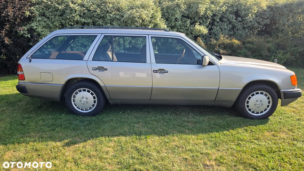 Mercedes-Benz W124 (1984-1993) - 22