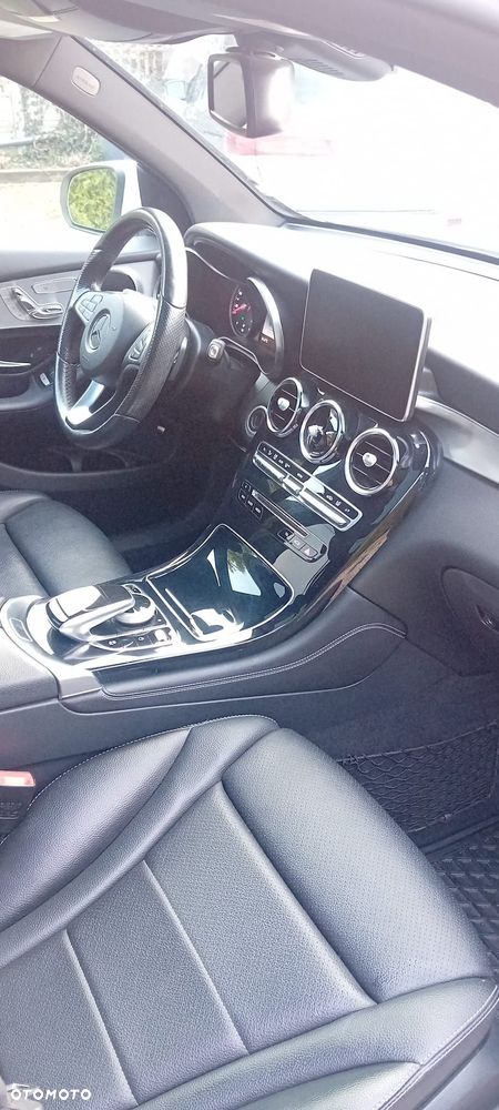 Mercedes-Benz GLC 300 4Matic 9G-TRONIC - 21