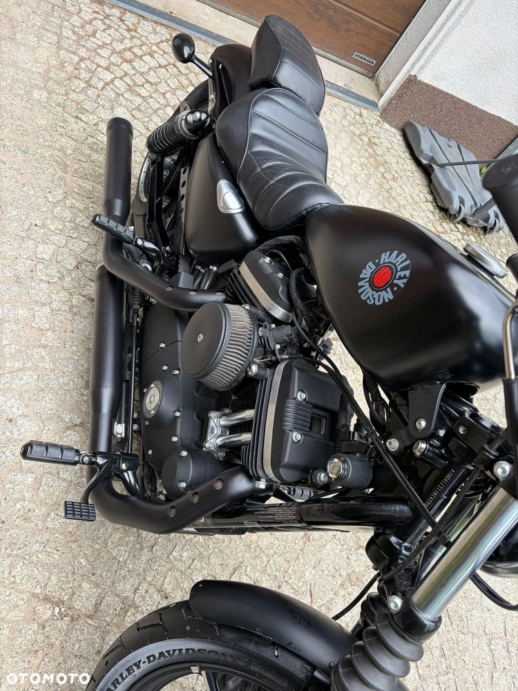 Harley-Davidson Sportster Iron 883 - 12