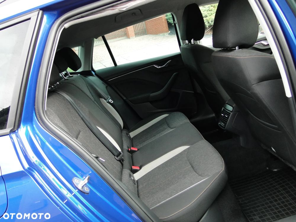 Skoda Kamiq 1.5 TSI DSG Clever - 29