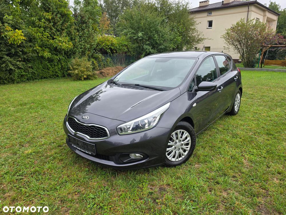 Kia Ceed 1.4 CVVT Attract - 1