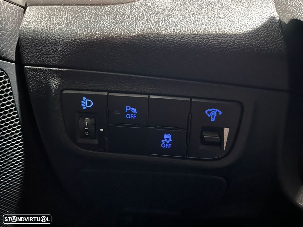 Hyundai Veloster 1.6 Style - 17