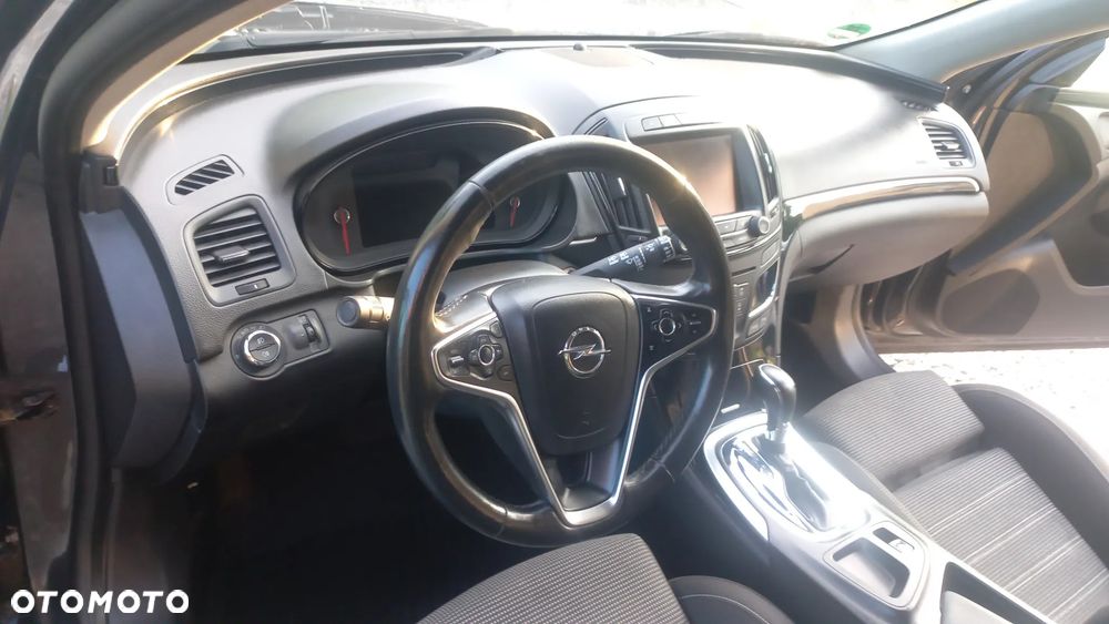 Opel Insignia - 12
