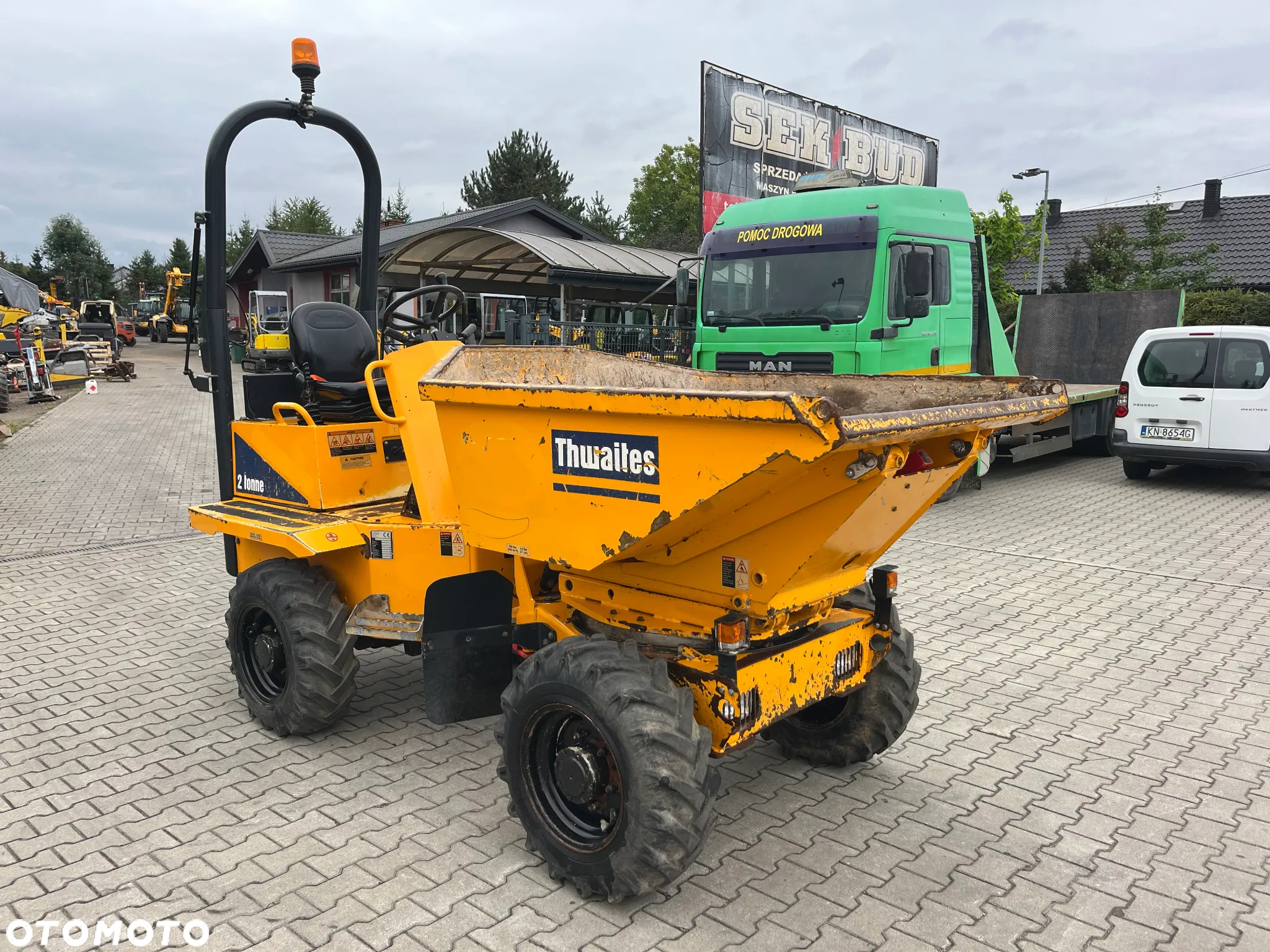 Thwaites Mach 471 2 Tonne Hydrostatic - 4
