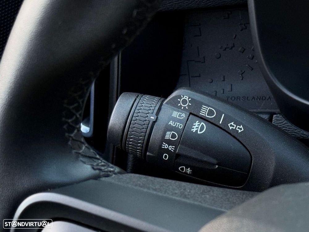 Volvo XC 40 1.5 T2 Momentum Geartronic - 11