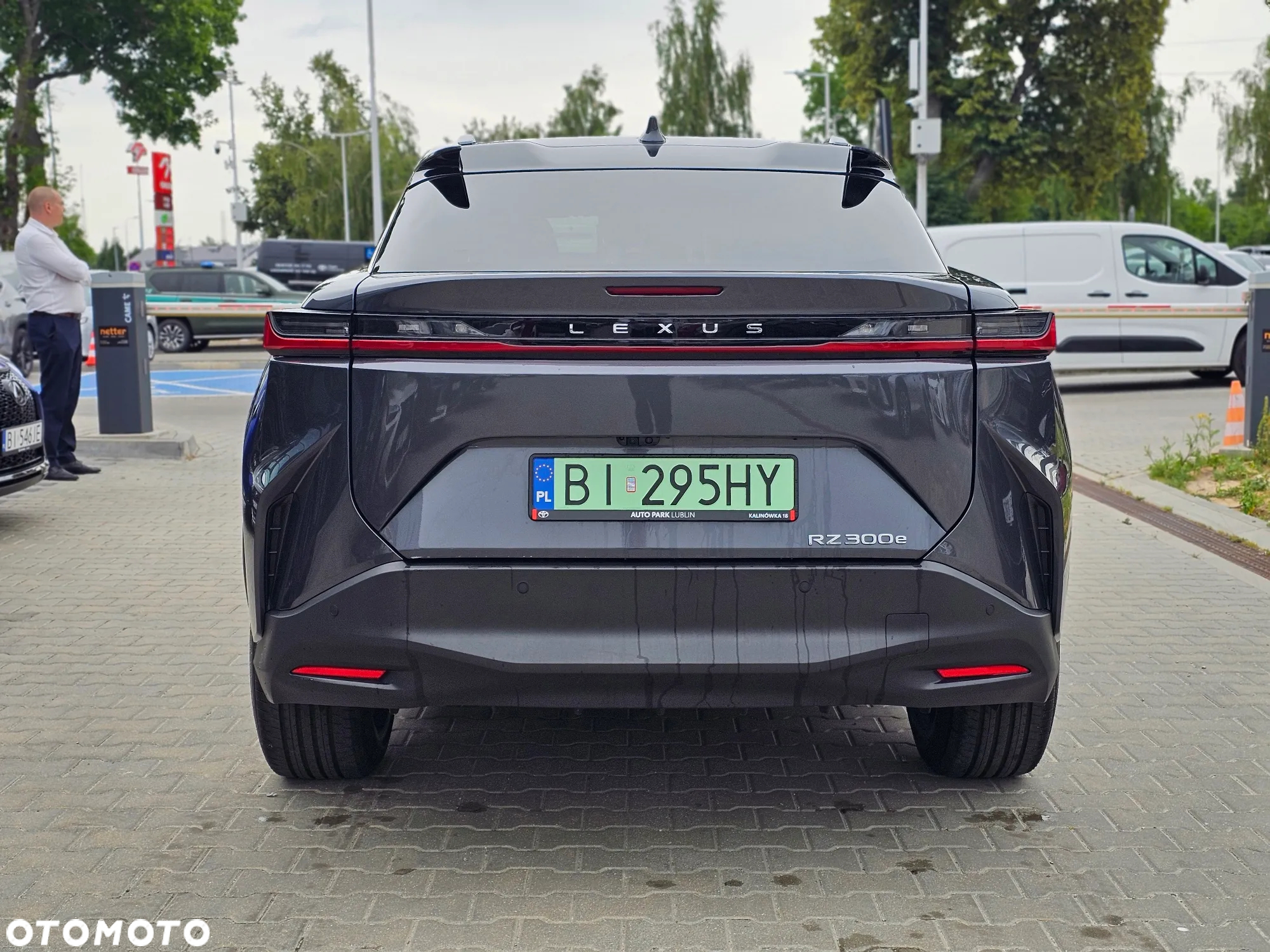 Lexus RZ 300e Prestige - 9