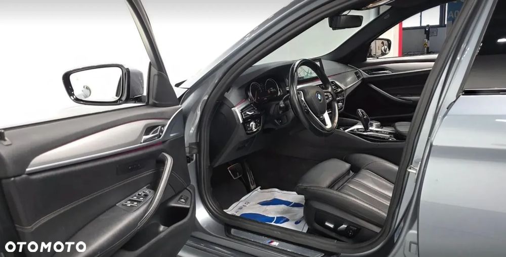 BMW Seria 5 530i xDrive M Sport sport - 11