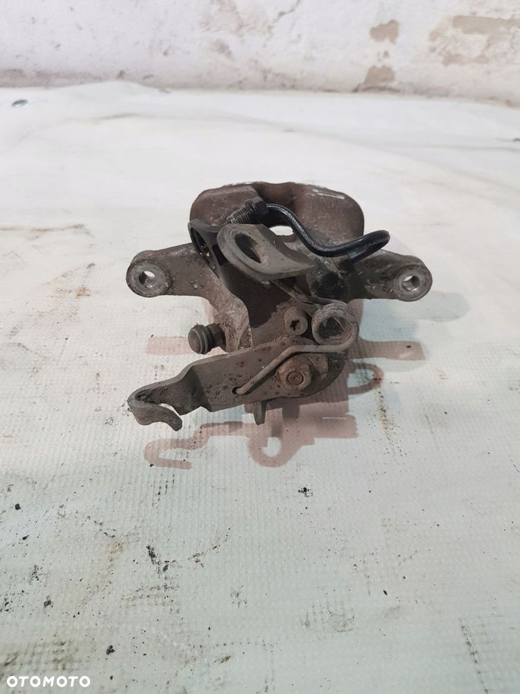 ZACISK HAMULCOWY LEWY TYŁ VW SKODA AUDI A3 8P EUR 08r 2.0 TFSI - 3