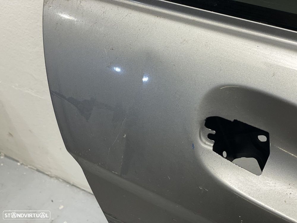Porta Dto Trás MERCEDES-BENZ C-CLASS T-Model (S204) 2008 - 2014 Cinza Usado - 2