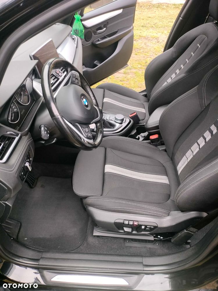 BMW Seria 2 218d Sport - 7