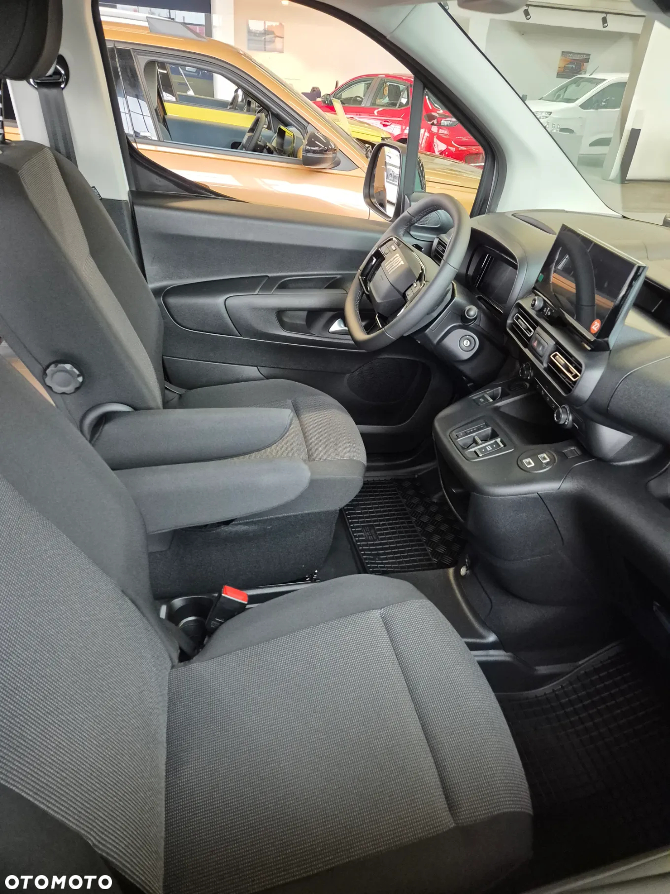 Fiat Doblo CrewCab Brygadowy 5miejsc L2 BHDi 1.5 130KM AUTOMAT2025 !! OD RĘKI !! - 10