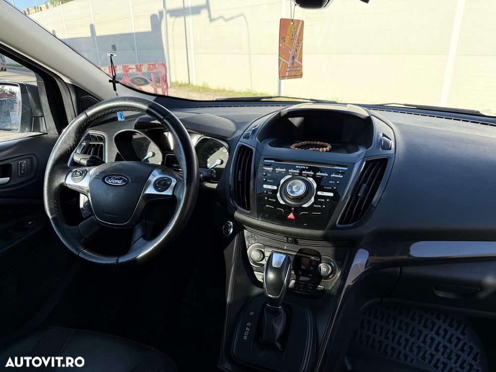 Ford Kuga 2.0 TDCi 4WD Powershift Titanium - 10