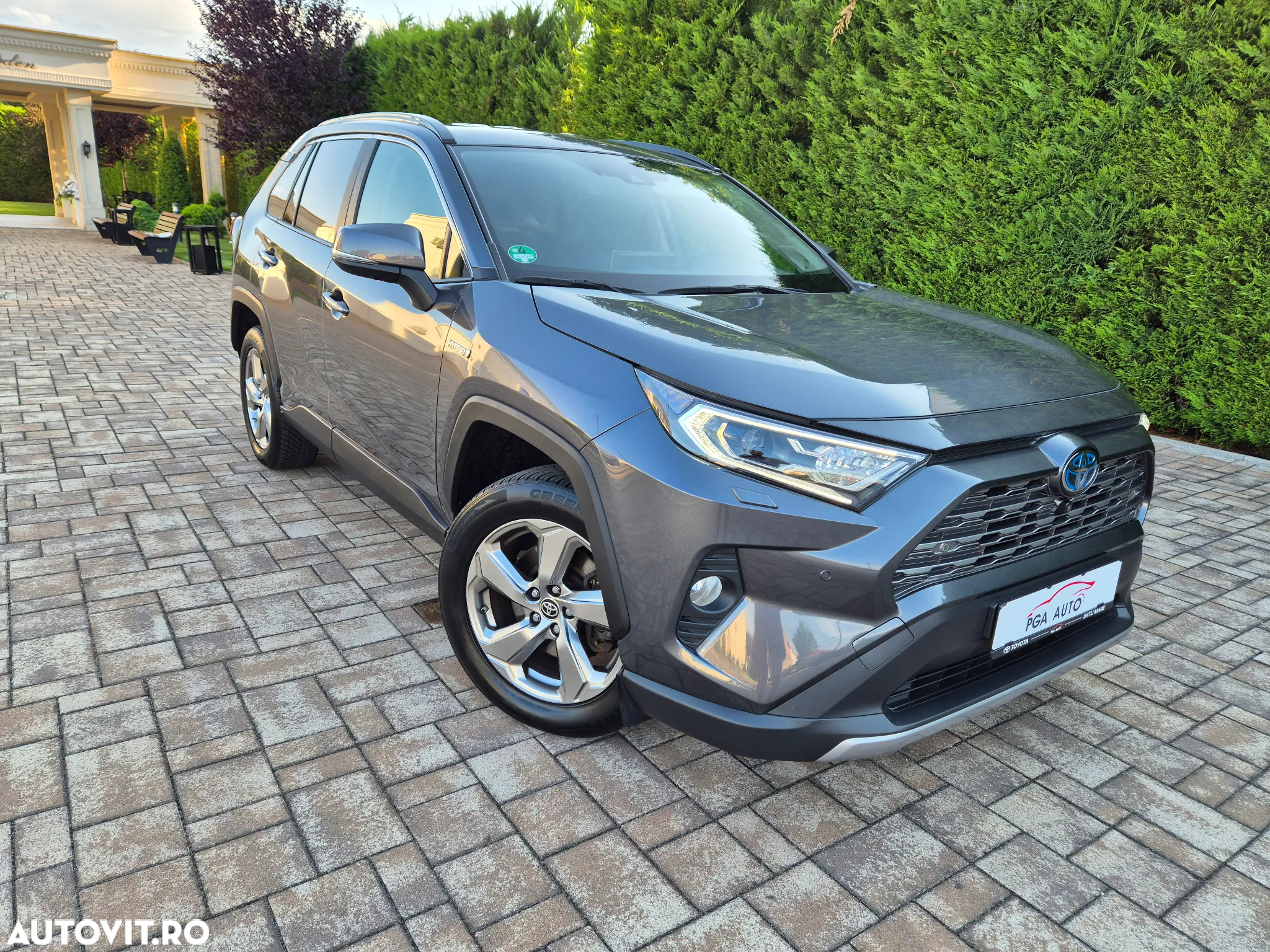Toyota RAV4 2.5 4x4 Hybrid Lounge - 11