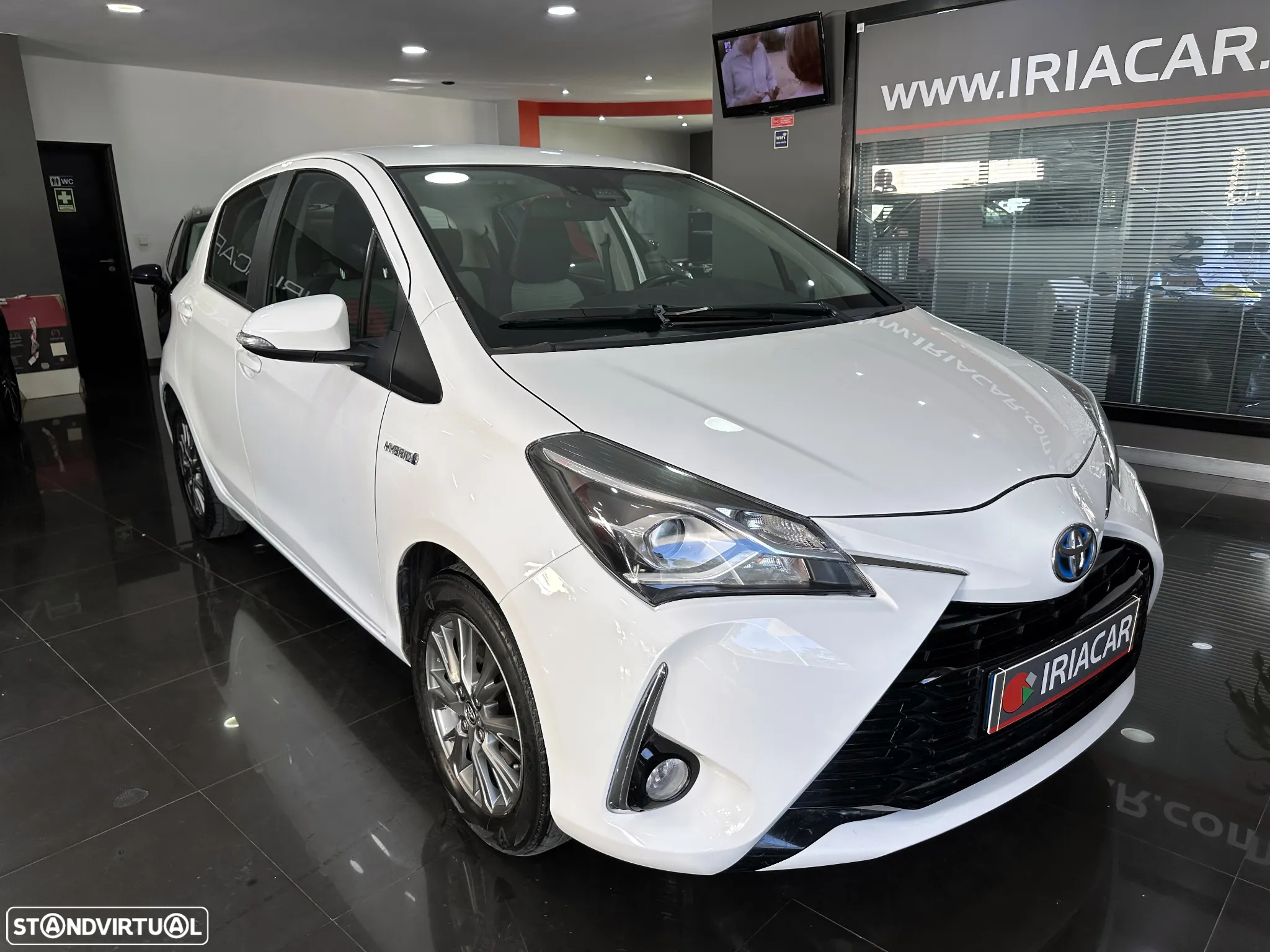 Toyota Yaris 1.5 HSD Comfort+P.Style - 9