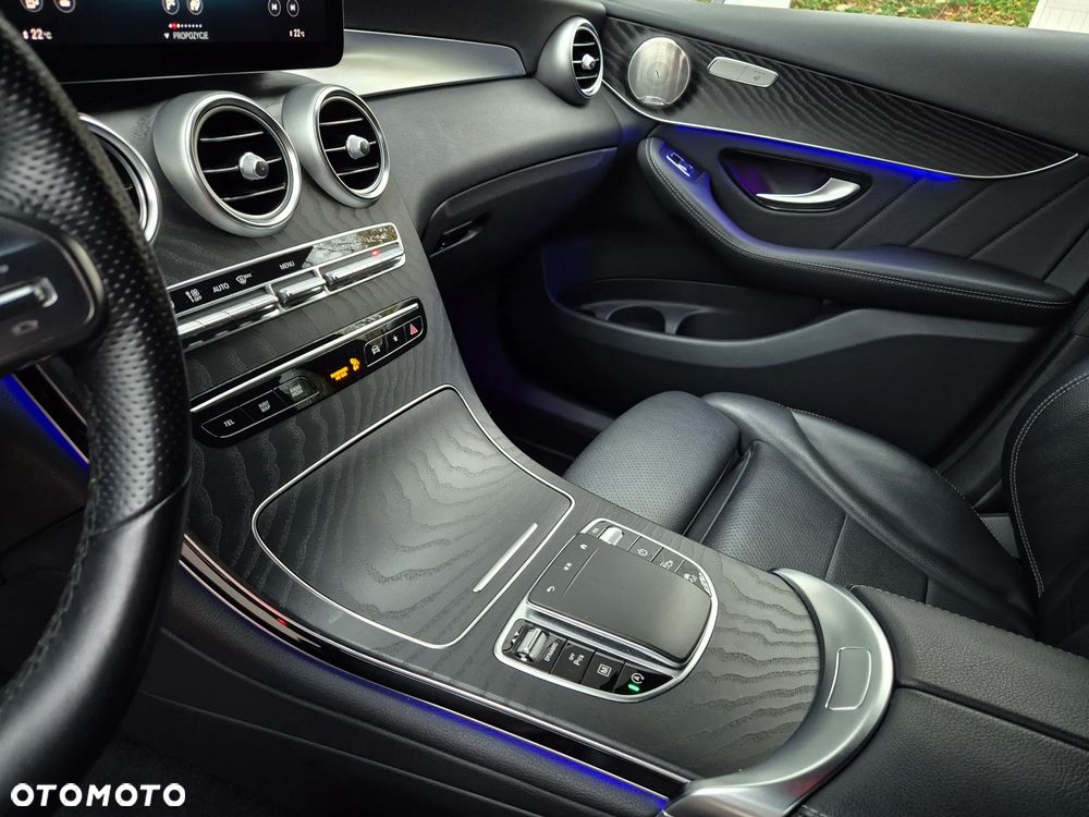 Mercedes-Benz GLC 220 d 4Matic 9G-TRONIC AMG Line Plus - 21