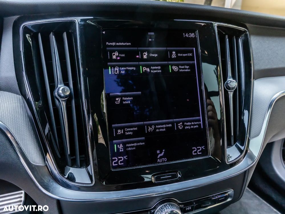 Volvo V60 T8 AWD Recharge Geartronic RDesign - 26