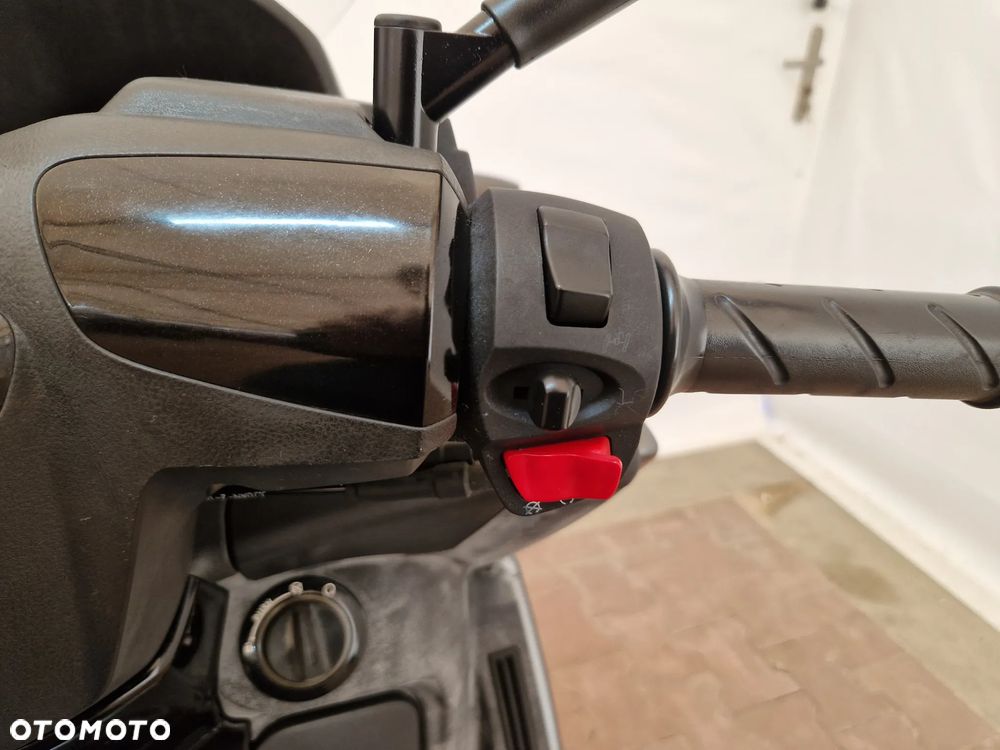 Peugeot Metropolis - 36