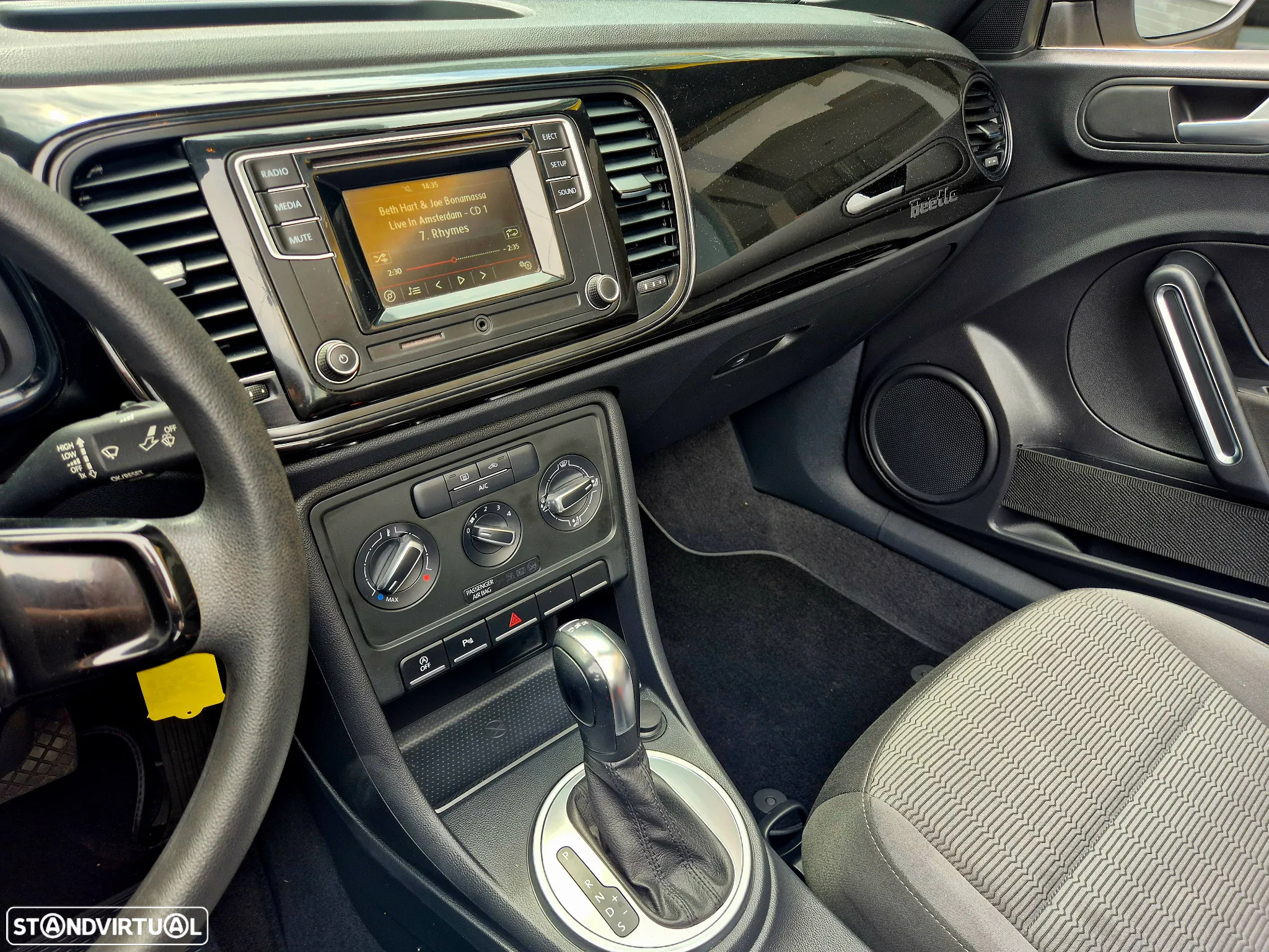 VW New Beetle Cabriolet 1.2 TSI Design DSG - 35
